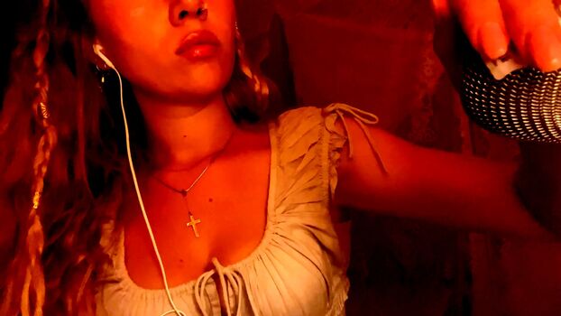 Full leaked Asmr amily private onlyfans photo