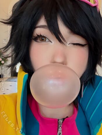 Full leaked Emiru jpg page private onlyfans photo