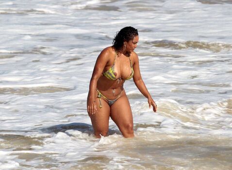 Full leaked Flagras em praia private onlyfans photo