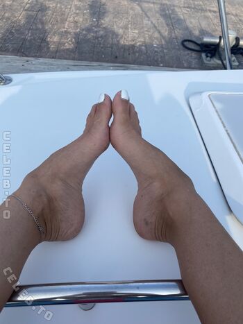Full leaked Holly hotwife private onlyfans photo