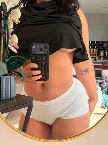 Full leaked Lorna mym private onlyfans photo