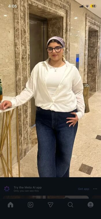 Melek Azad