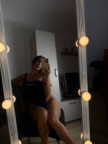 Full leaked Queen leylla private onlyfans photo