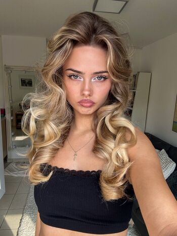 Full leaked Sara crumbleleg private onlyfans photo